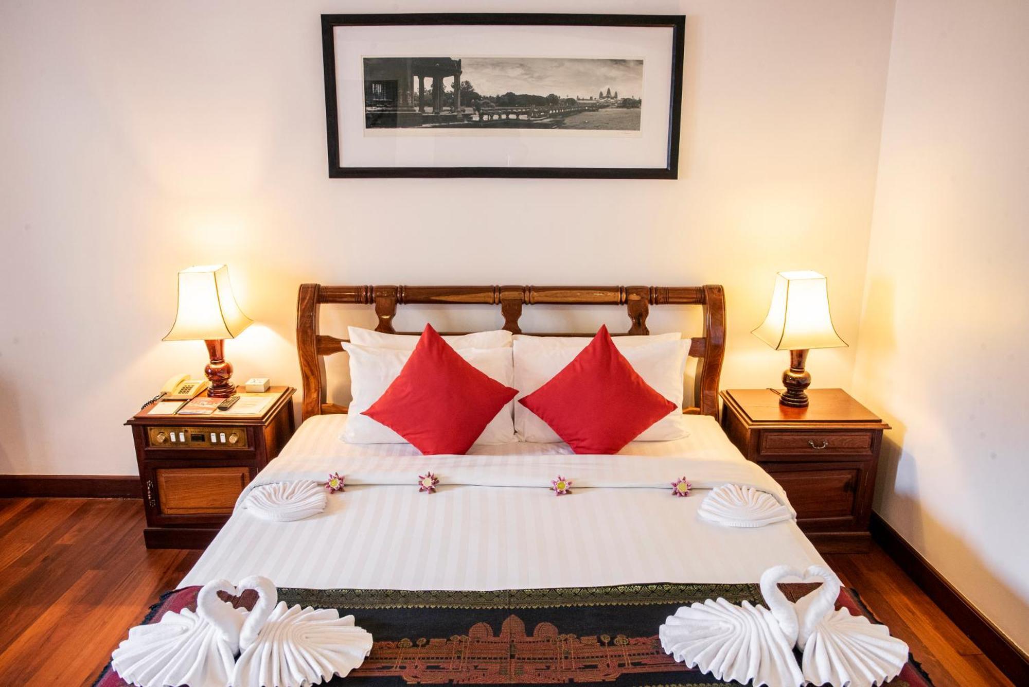 The Suite By Royal Crown Hotel Siem Reap Ngoại thất bức ảnh