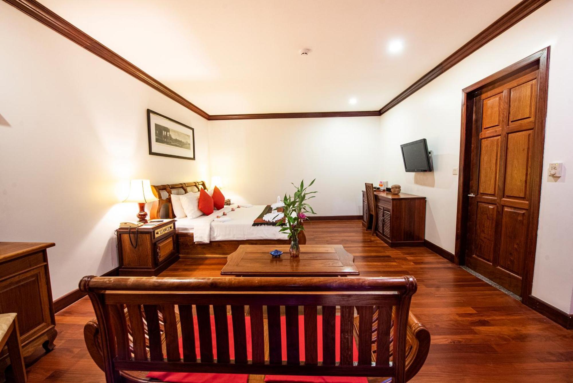 The Suite By Royal Crown Hotel Siem Reap Ngoại thất bức ảnh